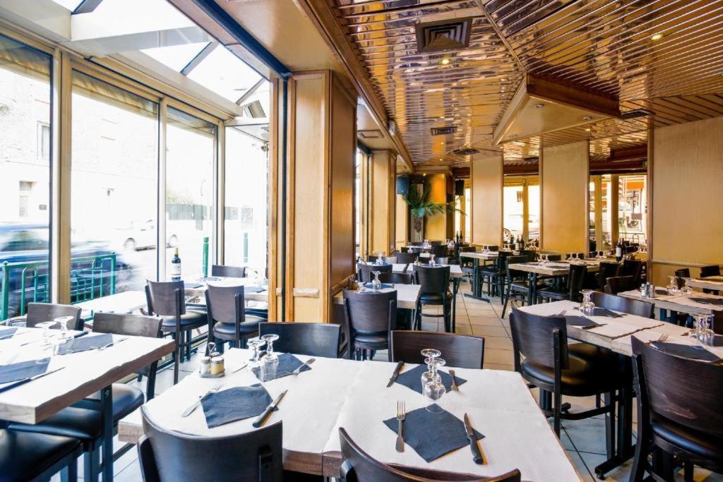 Le Val D'Or & Le Theatre Hotel Suresnes Exterior photo